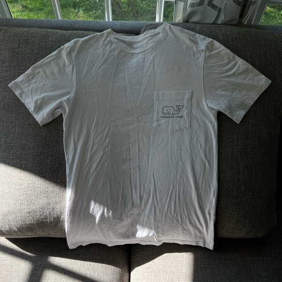 Vineyard Vines T-Shirt - Picture 1 of 4